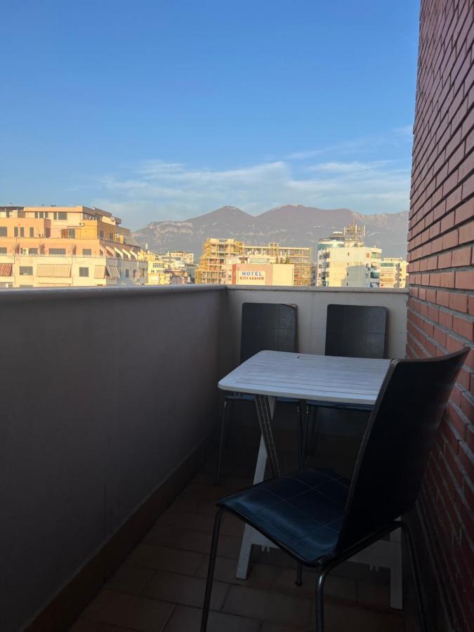 Hotel Bujtina Shqiptare Tirana Exterior foto